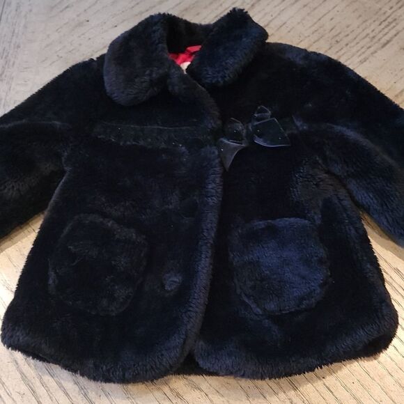 18 month black cozy furry jacket 🖤❤ - Picture 5 of 9